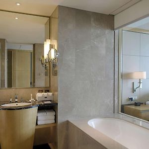 Executive King Room